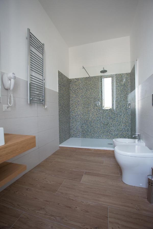 Guesthouse Porto Di Roma Чивітавекк'я Екстер'єр фото